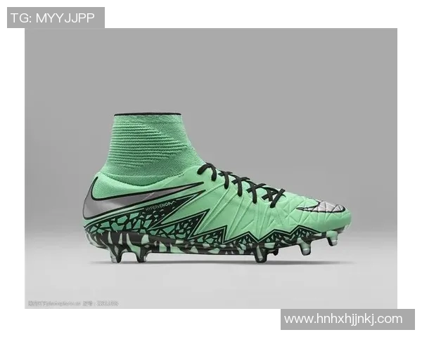 足球明星球鞋测评图揭示运动员选择背后的秘密与性能分析